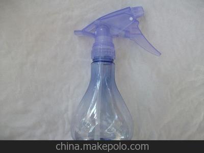 榮成市崖頭鑫匯日用雜品店 用壓力噴壺打造綠意盎然的花園